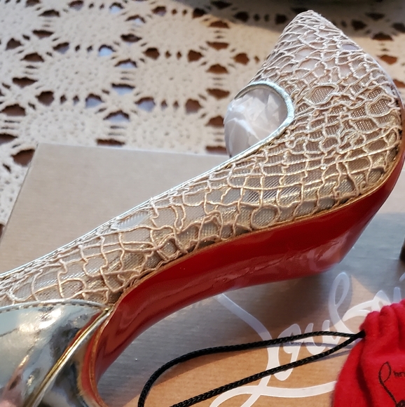 Brand new Gold Louboutin shoes. - Picture 5 of 6
